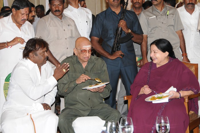 Vijayakanth meets Tamilnadu CM Jayalalitha · channelrb