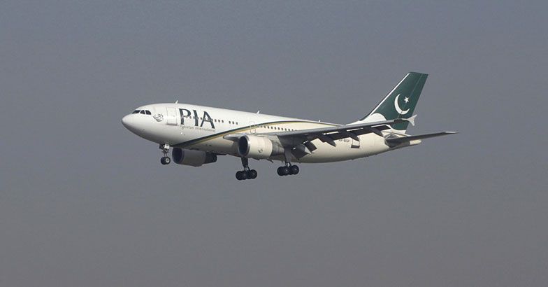 You are currently viewing പാകിസ്ഥാനിൽ വിമാനം തകർന്നുവീണ് 40 യാത്രക്കാർ മരിച്ചതായി സംശയം.