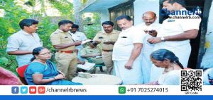 Read more about the article വയോധികയുടെ കൈവശമുണ്ടായ ലക്ഷങ്ങളുടെ നിരോധിച്ച നോട്ടുകള്‍ എണ്ണിത്തിട്ടപെടുത്തി.