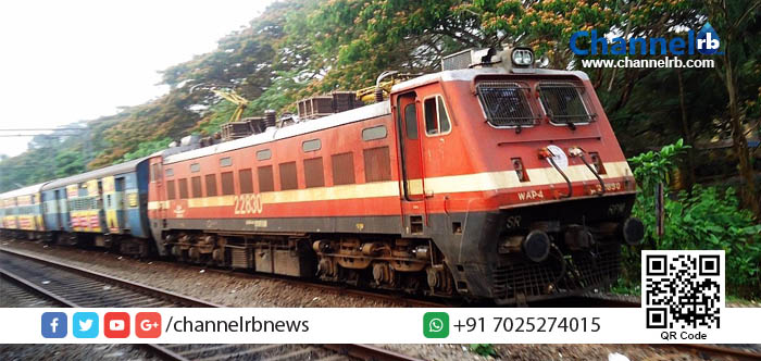 You are currently viewing സ്ഥിരമായി വൈകിയോടുന്നു: വേണാട് എക്‌സ്പ്രസ് യാത്രക്കാര്‍ തടഞ്ഞു.