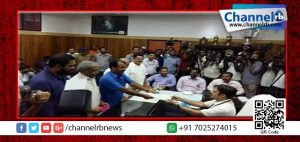 Read more about the article മലപ്പുറത്ത് ഇടതുമുന്നണി സ്ഥാനാര്‍ത്ഥി എം.ബി.ഫൈസല്‍ നാമനിര്‍ദേശ പത്രിക നല്‍കി.