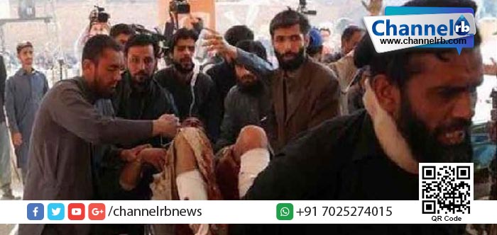 You are currently viewing പാകിസ്ഥാനില്‍ ദര്‍ഗയിലെത്തിയ 20തോളം വിശ്വാസികളെ മതപുരോഹിതന്‍ കൊലപ്പെടുത്തി.