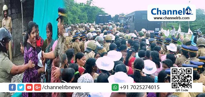 You are currently viewing പുതുവൈപ്പിനിലെ ഐ.ഒ.സി. പ്ലാന്റിനെതിരെ പ്രതിഷേധം ശക്തം; സമരക്കാര്‍ക്കുനേരെ പോലീസ് ലാത്തിച്ചാര്‍ജ്