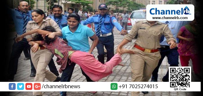 You are currently viewing ശമ്പളകുടിശ്ശിക ആവശ്യപ്പെട്ട ജോലിക്കാരിക്ക് മേൽ മോഷണക്കുറ്റം ആരോപിച്ചതിൽ പ്രതിഷേധിച്ചുകൊണ്ട് ഡൽഹിയിൽ വീട്ടുജോലിക്കാരുടെ പ്രതിഷേധം