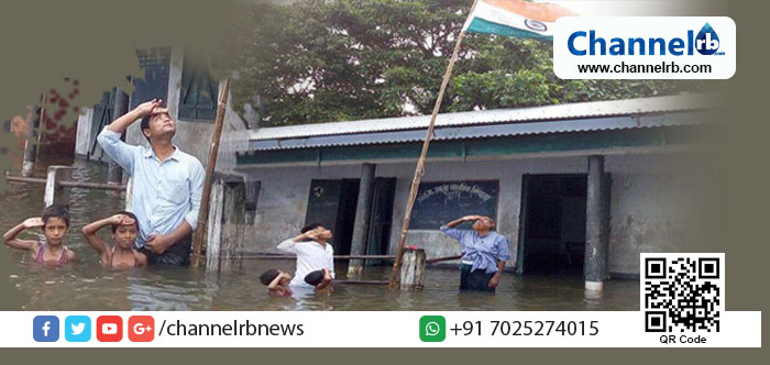 You are currently viewing ഇവര്‍ക്ക് ഒരുലൈക്ക്, വെള്ളപ്പൊക്കം വകവയ്ക്കാതെ ഒരു സ്വാതന്ത്ര്യദിനാഘോഷം