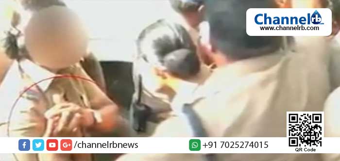 You are currently viewing വനിതാ പോലീസിന്റെ മാറിടത്തില്‍ കയറി പിടിച്ചു; ഉദ്യോഗസ്ഥയെ അസിസ്റ്റന്റ് കമ്മീഷണര്‍ പരസ്യമായി അപമാനിക്കുന്ന ദൃശ്യങ്ങള്‍ സോഷ്യല്‍ മീഡിയയില്‍ വൈറലായി