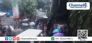 Read more about the article മുംബൈയില്‍ റെയില്‍വേ സ്റ്റേഷനിലെ ഓവര്‍ബ്രിഡ്ജില്‍ തിക്കിലുംതിരക്കിലുംപെട്ട് 22 പേര്‍ മരിച്ചു; മരിച്ചവരുടെ കുടുംബങ്ങള്‍ക്ക് 5 ലക്ഷം നഷ്ടപരിഹാരം