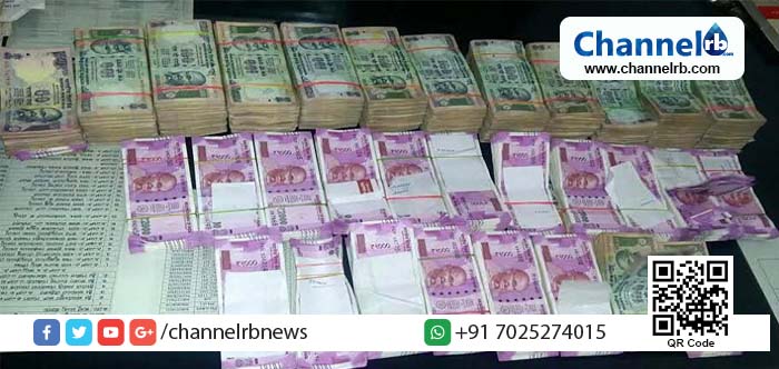 You are currently viewing കുറ്റിപ്പുറത്തു നിന്ന് 79 ലക്ഷത്തിന്റെ കള്ളപ്പണം പിടികൂടി; ഉപതിരഞ്ഞെടുപ്പ് നടക്കുന്ന വേങ്ങരയില്‍ ആര്‍ക്കുവേണ്ടി പണമെത്തിച്ചു?