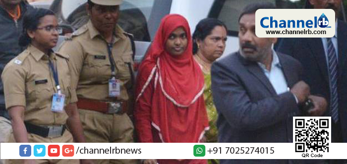 You are currently viewing കോളജില്‍ ഹാദിയ അഖില അശോകന്‍ തന്നെ; ഹോസ്റ്റലില്‍ പ്രത്യേക സൗകര്യങ്ങളില്ലെന്ന് കോളേജ് ഡീൻ അറിയിച്ചു