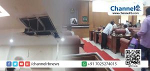 Read more about the article 40 ലക്ഷം രൂപ ചിലവില്‍ മോടിപിടിപ്പിച്ച കാസര്‍കോട് നഗരസഭാ കൗണ്‍സില്‍ ഹാളിലെ സീലിങ് അടര്‍ന്നു വീണു; നിര്‍മാണത്തിലെ അശാസ്ത്രീയതയാണ് തകരാന്‍ കാരണമെന്ന് ആരോപണം