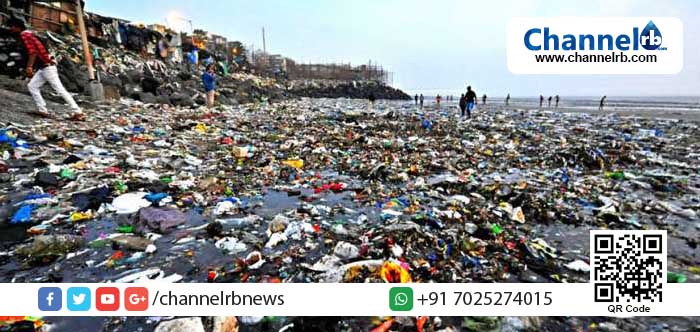 You are currently viewing ഓഖി ചുഴലിക്കാറ്റു മൂലം മുംബൈ കടല്‍ത്തീരങ്ങളില്‍ അടിഞ്ഞുകൂടിയത് 80 ടണ്‍ മാലിന്യം; നീക്കം ചെയ്യാന്‍ ദിവസങ്ങളെടുക്കുമെന്ന് മുനിസിപ്പല്‍ കോര്‍പറേഷന്‍