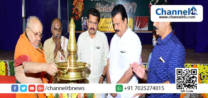 Read more about the article ഗുരുദക്ഷിണയായി പൂര്‍വ്വവിദ്യാര്‍ത്ഥികള്‍ നിര്‍മിച്ചത് 30 ലക്ഷം രൂപ ചെലവുള്ള ഹാള്‍; രജതജൂബിലി ആഘോഷിക്കാന്‍ പോകുന്ന എടനീര്‍ സ്വാമിജീസ് ഹയര്‍സെക്കന്ററി സ്‌കൂളിനു ഇരട്ടിമധുരമായി ഹാള്‍