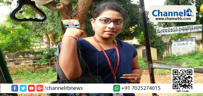 You are currently viewing പ്രണയം നിരസിച്ചു; അധ്യാപികയായ യുവതിയെ ക്ലാസില്‍ നിന്നും വിളിച്ചിറക്കി കുത്തികൊലപ്പെടുത്തി; യുവാവ് ആത്മഹത്യ ചെയ്തു