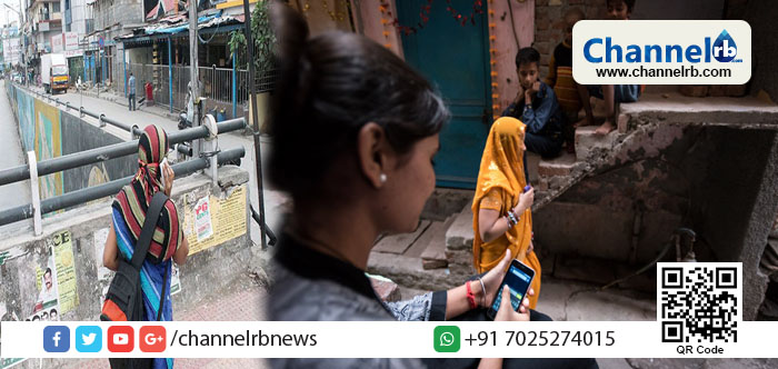 You are currently viewing പെൺകുട്ടികൾ റോഡിൽ വെച്ച് മൊബൈലിൽ സംസാരിച്ചാൽ 21000 രൂപ പിഴ; വിവാദ ഉത്തരവുമായി ഉത്തർ പ്രദേശിലെ ഗ്രാമപഞ്ചായത്ത് ഭരണകൂടം