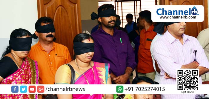 You are currently viewing ട്രഷറി നിയന്ത്രണം നീക്കാന്‍ അധികൃതര്‍ തയ്യാറാകുന്നില്ല; മന്ത്രി ഇ ചന്ദ്രശഖരന്‍ പങ്കെടുത്ത പരിപാടിയില്‍ ബി.ജെ.പി ജനപ്രതിനിധികള്‍ പ്രതിഷേധിച്ചത് കറുത്ത തുണികൊണ്ട് കണ്ണ് മൂടിക്കെട്ടി