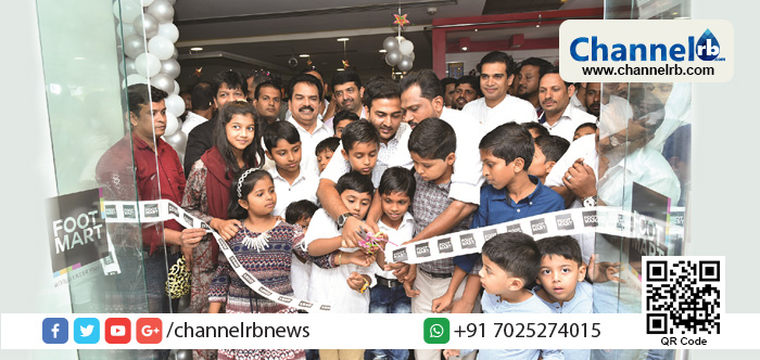 You are currently viewing ഫൂട്ട്മാര്‍ട്ടിന്റെ ഇരട്ട ഷോറൂമുകള്‍ കണ്ണൂരില്‍ പ്രവര്‍ത്തനം ആരംഭിച്ചു