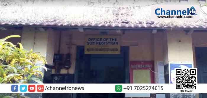 You are currently viewing ദാനാധാര രജിസ്ട്രേഷനായി മുവ്വായിരം രൂപ കൈക്കൂലി വാങ്ങിയ തളിപ്പറമ്പ് സബ് രജിസ്ട്രാര്‍ക്ക് കിട്ടിയത് എട്ടിന്റെ പണി