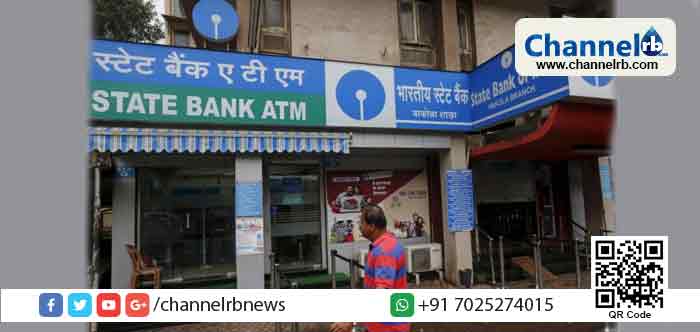 You are currently viewing എസ്.ബി.ഐ ഉപഭോക്താക്കള്‍ക്ക് ‘പണികൊടുക്കല്‍ ‘ തുടരുന്നു; എ.ടി.എമ്മുകളുടെ 24 മണിക്കൂര്‍ സേവനം പകുതിയായി കുറച്ചു