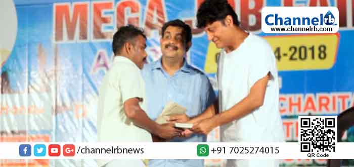 You are currently viewing ലക്ഷദ്വീപിലെ രോഗികള്‍ക്കുള്ള ചികിത്സാസഹായം ഡോ.ബോബി ചെമ്മണ്ണൂര്‍ വിതരണം ചെയ്തു