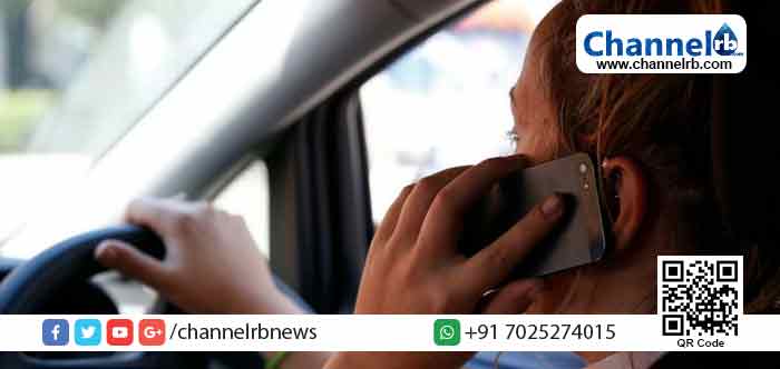 Read more about the article മൊബൈല്‍ ഫോണില്‍ സംസാരിച്ച് വാഹനം ഓടിച്ചാല്‍ കേസെടുക്കാനാവില്ല; പോലീസ് ആക്ടില്‍ മൊബൈല്‍ സംസാരം നിരോധിച്ചുകൊണ്ടുള്ള വ്യവസ്ഥയില്ലെന്നു ഹൈക്കോടതി