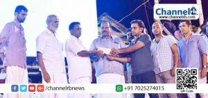 Read more about the article കേള്‍വിശക്തി നഷ്ടപ്പെട്ട സനലിൻ്റെ ചികില്‍സയ്ക്ക് അരയാല്‍ ബ്രദേര്‍സ് അതിഞ്ഞാല്‍  പ്രവര്‍ത്തകരുടെ സഹായഹസ്തം