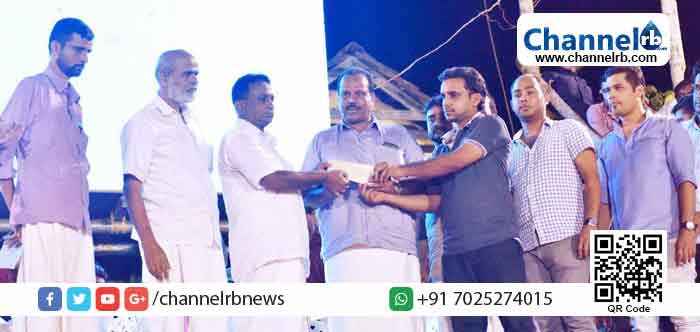 You are currently viewing കേള്‍വിശക്തി നഷ്ടപ്പെട്ട സനലിൻ്റെ ചികില്‍സയ്ക്ക് അരയാല്‍ ബ്രദേര്‍സ് അതിഞ്ഞാല്‍  പ്രവര്‍ത്തകരുടെ സഹായഹസ്തം