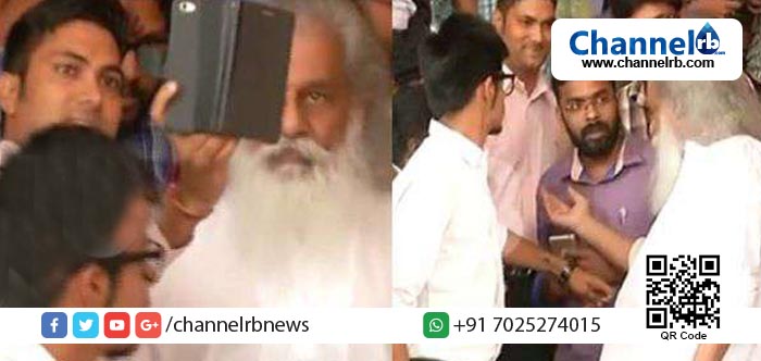 You are currently viewing ഗാനഗന്ധവര്‍വനോടാണോ കളി; സെല്‍ഫിയെടുക്കാന്‍ എത്തിയ യുവാവിന്റെ കൈതട്ടിമാറ്റി; പോരാത്തതിന് സെല്‍ഫി ഡിലിറ്റാക്കി മൊബൈല്‍ വിട്ടു നില്‍കി