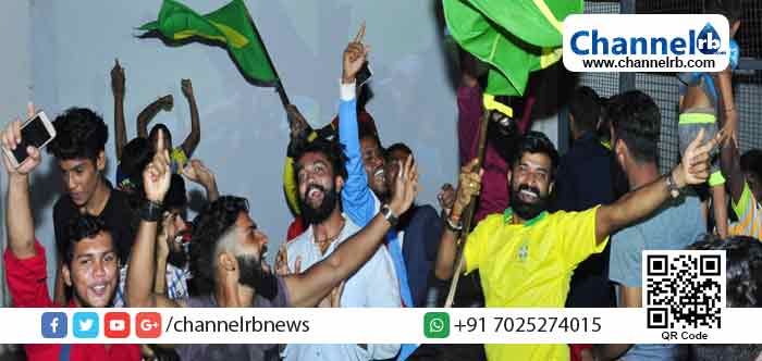 You are currently viewing ആരവവുമായി ആരാധകര്‍; ചെന്നിക്കരയില്‍ ലോകകപ്പ് ബിഗ് സ്‌ക്രീനില്‍