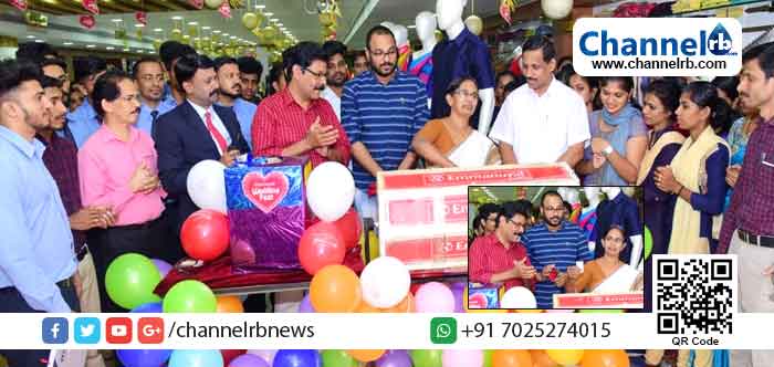 You are currently viewing പതിനഞ്ച് ദമ്പതികൾക്ക് ഹണിമൂൺ ട്രിപ്പും, ബമ്പർ സമ്മാനമായി ഒരാൾക്ക് റൈനോൾട് കിഡ് കാറും: ഇമ്മാനുവൽ സിൽക്സിൽ വെഡിങ് ഫെസ്റ്റ് നറുക്കെടുപ്പ് നടന്നു