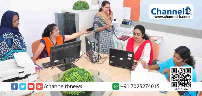 You are currently viewing ലോക്‌സഭാ തെരഞ്ഞെടുപ്പ്; കാസര്‍കോട്‌ ജില്ലയില്‍ പരാതി- ഹെല്‍പ് ലൈന്‍ കണ്‍ട്രോള്‍ റൂം നിയന്ത്രിക്കുന്നത് വനിതകള്‍