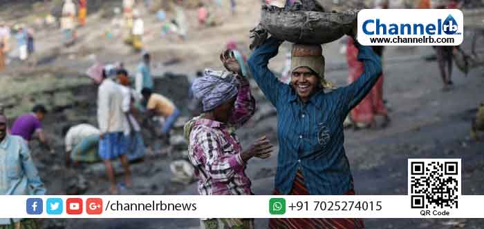 You are currently viewing രാജ്യത്തെ 2.8 കോടി ഗ്രാമീണ സ്ത്രീകള്‍ക്ക് തൊഴില്‍ നഷ്ടമായി: കഴിഞ്ഞ ആറ് വര്‍ഷത്തെ കണക്കുകൾ  എന്‍.എസ്.എസ്.ഓ റിപ്പോർട്ടിൽ പറയുന്നു