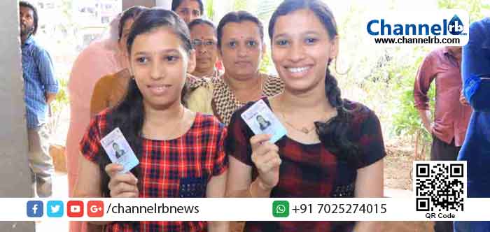 You are currently viewing കാസര്‍കോട് കന്നിവോട്ടിന്‍റെ കരുത്തുമായി ജനാധിപത്യത്തിന് ശക്തി പകരാന്‍ ഇരട്ടകളെത്തി; മൂന്നുതലമുറയുടെ കരുത്തുമായി