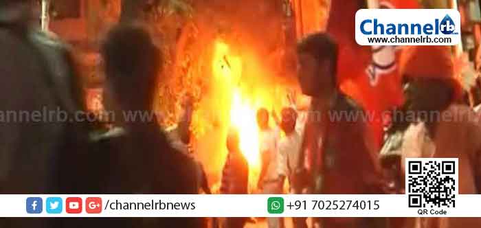 You are currently viewing അമിത് ഷായുടെ റോഡ്‌ ഷോ സംഘർഷത്തിൽ കലാശിച്ചു; ഒരാൾ കൊല്ലപ്പെട്ടു നിരവധിപേർക്ക് പരിക്ക്