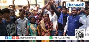 Read more about the article ‘ഞങ്ങളുടെ പണം തിരിച്ചെടുക്കൂ, ഞങ്ങള്‍ വോട്ടു വില്‍ക്കില്ല’ ; വോട്ട് ചെയ്യാതിരിക്കാന്‍ കൈക്കൂലി നല്‍കിയ ബി.ജെ.പി പ്രവര്‍ത്തകര്‍ക്കെതിരെ യു.പിയിലെ ദളിതര്‍