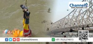 Read more about the article കൈകാലുകള്‍ ശക്തമായി വരിഞ്ഞു മുറുക്കി ബന്ധനസ്ഥനായി വെള്ളത്തില്‍ ചാടി; സ്വയം അപ്രത്യക്ഷനാകുന്ന മാജിക്കായ ‘ഹൗഡിനി ജാലവിദ്യ’ അവതരിപ്പിക്കുന്നതിനിടെ ജാലവിദ്യക്കാരനെ കാണാതായി