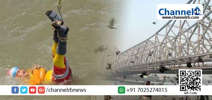 You are currently viewing കൈകാലുകള്‍ ശക്തമായി വരിഞ്ഞു മുറുക്കി ബന്ധനസ്ഥനായി വെള്ളത്തില്‍ ചാടി; സ്വയം അപ്രത്യക്ഷനാകുന്ന മാജിക്കായ ‘ഹൗഡിനി ജാലവിദ്യ’ അവതരിപ്പിക്കുന്നതിനിടെ ജാലവിദ്യക്കാരനെ കാണാതായി