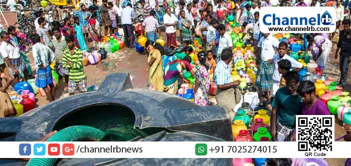 You are currently viewing ജലത്തിനായും രാജ്യത്ത് കൊലപാതകം; പോലീസ് സന്നാഹത്തോടെ വെള്ളവുമായി ലോറികളെത്തുന്നു; ഇത് തമിഴ്നാട്ടില്‍ നിന്നുള്ള കാഴ്ച