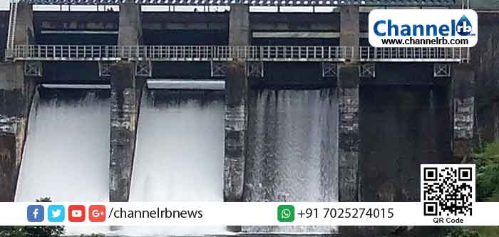 You are currently viewing സംസ്ഥാനത്ത് കാലവര്‍ഷം കനക്കുന്നു; പെരുവണ്ണാമൂഴി ഡാമിന്‍റെ ഷട്ടര്‍ തുറന്നു, ചെറുവണ്ണൂരില്‍ വെള്ളക്കെട്ടില്‍ വീണ് ഒരാള്‍ മരിച്ചു, കണ്‍ട്രോള്‍ റൂം തുറന്നു