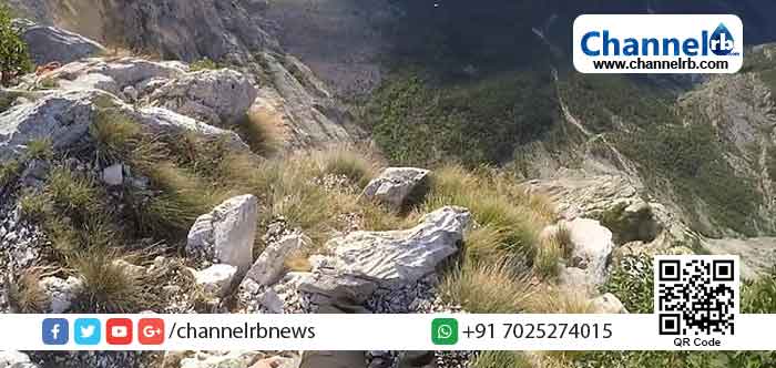 Read more about the article സാഹസിക പ്രകടനത്തിനിടെ പാരച്യൂട്ട് നിവർന്നില്ല യുവാവ് പാറക്കെട്ടുകളിലേക്ക് തലയിടിച്ച്‌ വീണു; വീഡിയോ വൈറൽ