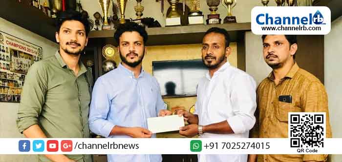 Read more about the article സഹ പ്രവർത്തകന്‍റെ വീട് നിര്‍മ്മാണത്തിന് ആസ്ക് ആലംപാടി അര ലക്ഷം രൂപ കൈമാറി