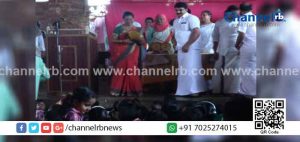 Read more about the article സ്കൂൾ സ്വാതന്ത്ര്യദിന പരിപാടിയിൽ സ്വകാര്യ ബാങ്ക് അധികൃതർ; കുട്ടികളുടെ സമ്പാദ്യം സേവിങ് അകൗണ്ട് വഴി ബാങ്കിലേക്ക് മാറ്റാനുള്ള ശ്രമമെന്ന് പരാതി; സംഭവം വിവാദത്തിൽ