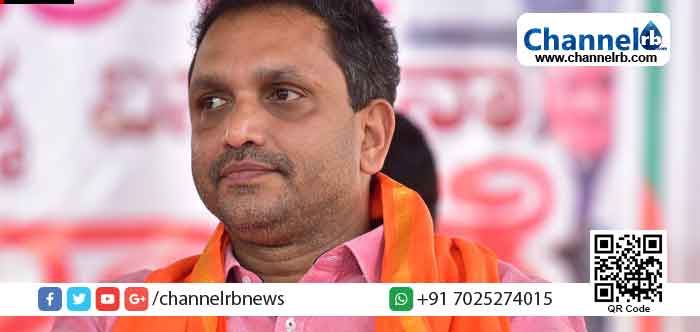 You are currently viewing മുഖ്യമന്ത്രിയുടെ ഓഫീസ് വഴിവിട്ട പ്രവര്‍ത്തനങ്ങള്‍ക്ക് കൂട്ടുനില്‍ക്കുന്നു; മുഖ്യമന്ത്രിയെ സി.പി.എമ്മിനകത്ത് ഉള്ളവര്‍ക്ക് പോലും വിശ്വാസമില്ല; ആരോപണങ്ങളുമായി കെ. സുരേന്ദ്രന്‍