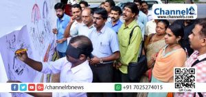 Read more about the article ഖാദർ കമ്മിറ്റി റിപ്പോര്‍ട്ട് തള്ളിക്കളക്കളയണം, ലയനം ഉപേക്ഷിക്കണം; ആവശ്യങ്ങളുമായി ഹയർ സെക്കണ്ടറി അധ്യാപകർ  ക്യാൻവാസ് ചിത്രങ്ങൾ വരച്ച് കൂട്ട പ്രതിഷേധ സംഗമം നടത്തി