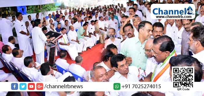 You are currently viewing ദേശീയപാതയുടെ ശോചനീയാവസ്ഥ; എം. പി രാജ്‌മോഹൻ ഉണ്ണിത്താന്‍റെ നിരാഹാരസമരം തുടരുന്നു; രമേശ് ചെന്നിത്തല ശനിയാഴ്ച എത്തും