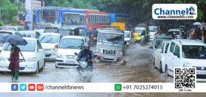 Read more about the article കേരളത്തിൽ അഞ്ച് ദിവസം കൂടി കനത്ത മഴ തുടരും: മൂന്ന് ജില്ലകളിൽ ചൊവ്വാഴ്‌ച അവധി: ഏഴ് ജില്ലകളിൽ റെഡ് അലർട്ട് : ട്രെയിൻ ഗതാഗതം പുനഃസ്ഥാപിച്ചു