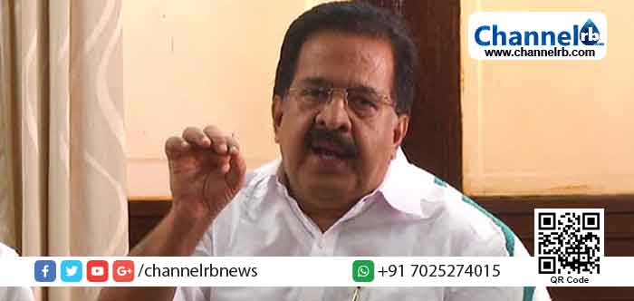 You are currently viewing താന്‍ ഉള്‍പ്പെടെയുള്ള പ്രതിപക്ഷ നേതാക്കളുടെ ഫോണ്‍ ചോര്‍ത്തുന്നു; ഇത് സര്‍ക്കാര്‍ നിര്‍ദ്ദേശപ്രകാരമാണോയെന്ന് വ്യക്തമാക്കണം; ആരോപണവുമായി രമേശ്‌ ചെന്നിത്തല