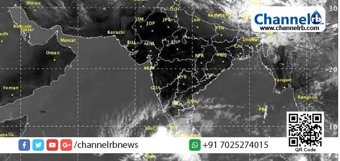 You are currently viewing ലക്ഷ്വദ്വീപിന് സമീപം തീവ്ര ന്യൂനമര്‍ദ്ദം ചുഴലികാറ്റാവാന്‍ സാധ്യത; മത്സ്യബന്ധനത്തിന് പൂര്‍ണ നിരോധനം; വ്യാഴാഴ്ച  നാല് ജില്ലകളില്‍ ഓറഞ്ച് അലേര്‍ട്ട്