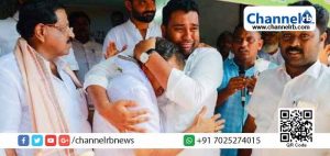 Read more about the article മഞ്ചേശ്വരം ഉപതെരഞ്ഞെടുപ്പ് ചൂടില്‍; പി.ബി അബ്ദുള്‍ റസാഖിന്‍റെ മകൻ ഷഫീഖിനെ പ്രചാരണത്തിനിടയിൽ  കണ്ടുമുട്ടിയപ്പോള്‍ തേങ്ങലടക്കാന്‍ കഴിയാതെ എം.സി കമറുദ്ദീന്‍