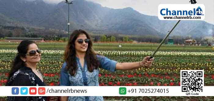 You are currently viewing കാശ്മീരിൽ വിനോദ സഞ്ചാരികൾക്ക് ഏർപ്പെടുത്തിയ വിലക്ക് പിൻവലിക്കുന്നു; വ്യാഴാഴ്ച മുതല്‍ പ്രാബല്യത്തില്‍