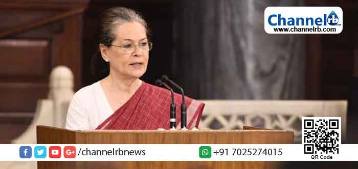 You are currently viewing ഇന്ത്യയുടെ അടിത്തറ ഗാന്ധി തത്വങ്ങളില്‍; ആര്‍.എസ്.എസിനെ ഇന്ത്യയുടെ പര്യായമാക്കാന്‍ ശ്രമം; രൂക്ഷ വിമര്‍ശനവുമായി സോണിയാ ഗാന്ധി